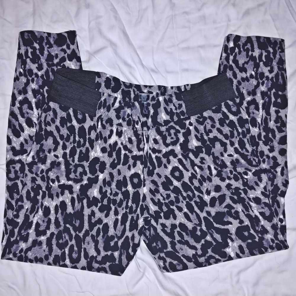 Cheetah print skinny pants